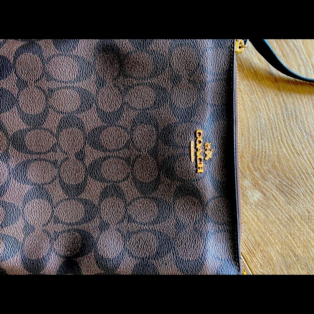 Coach purse - Picture 1 of 3